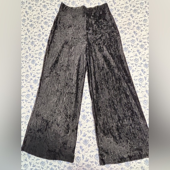 Banana Republic Pants - Banana Republic Medium Black crushed velvet ribbed wide leg trousers pants